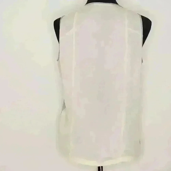 J BRAND ZHAO TANK GREY ROUND NECK TOP SIZE MEDIUM - Picture 6 of 8